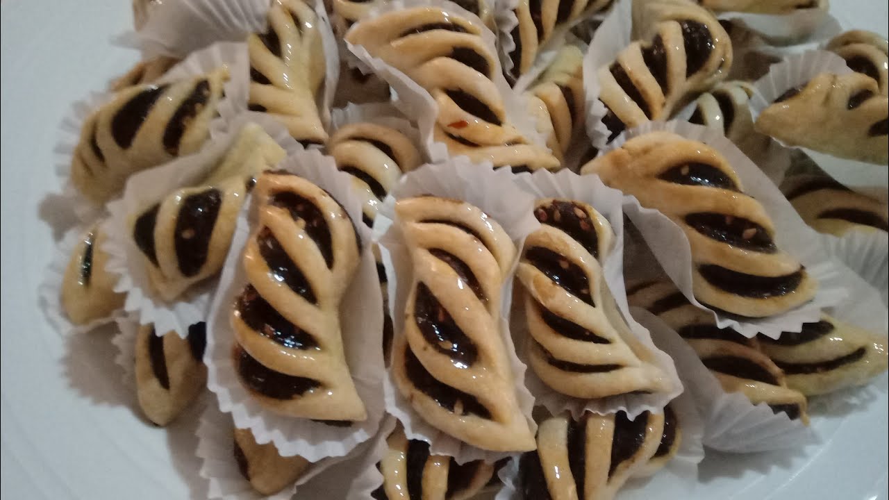 حلوة تمر(مفلحة) بدون طابع ساهلة ماهلة وكتجي معلكة ولذيذة 😋