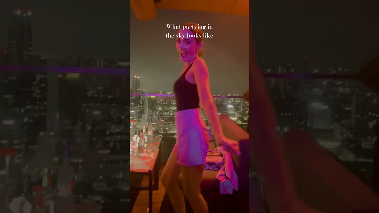 LEVEL 57 in Ce La Vi - nothing better than partying overlooking Singapore #Singapore #celavi