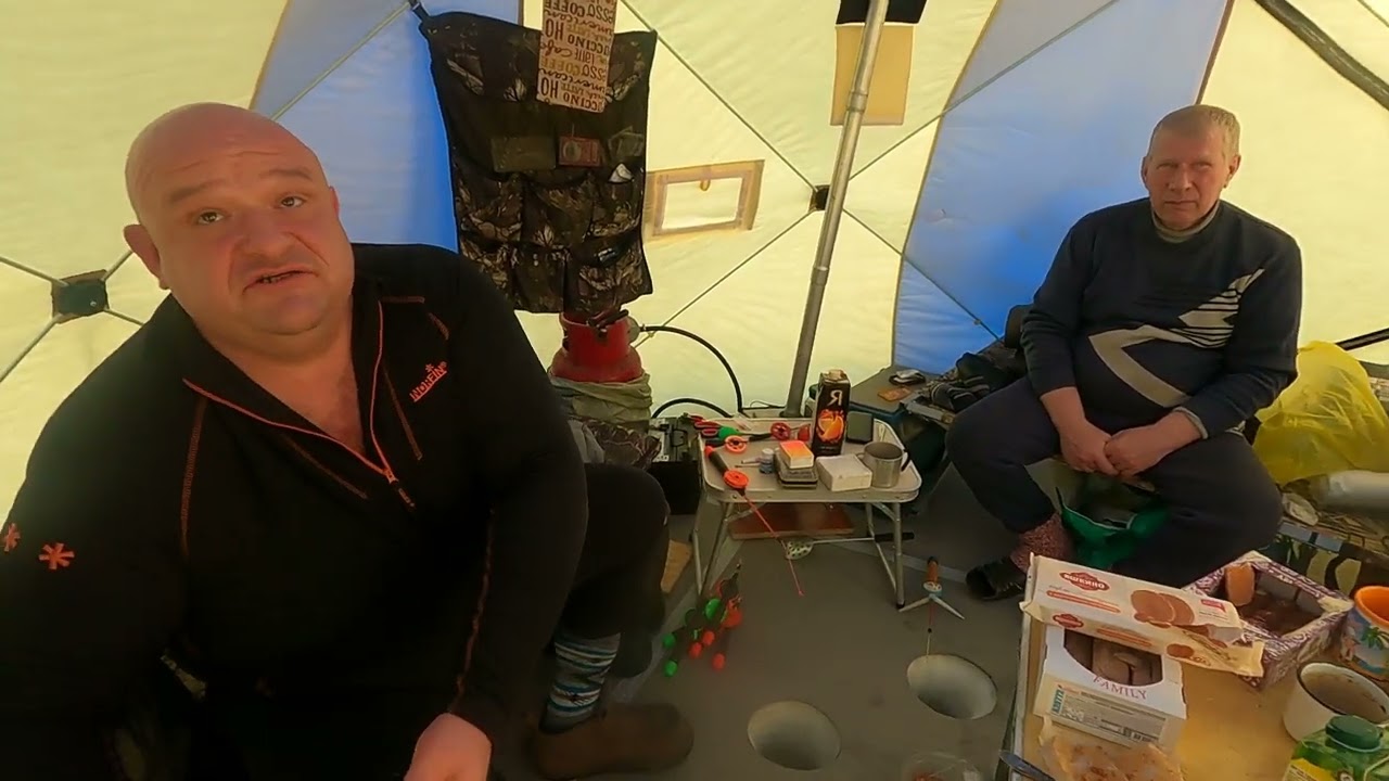 Карасёвая рыбалка ЧАНЫ. Огромная палатка на четверых изнутри! Family T Fast.Хватает ли теплообмена?