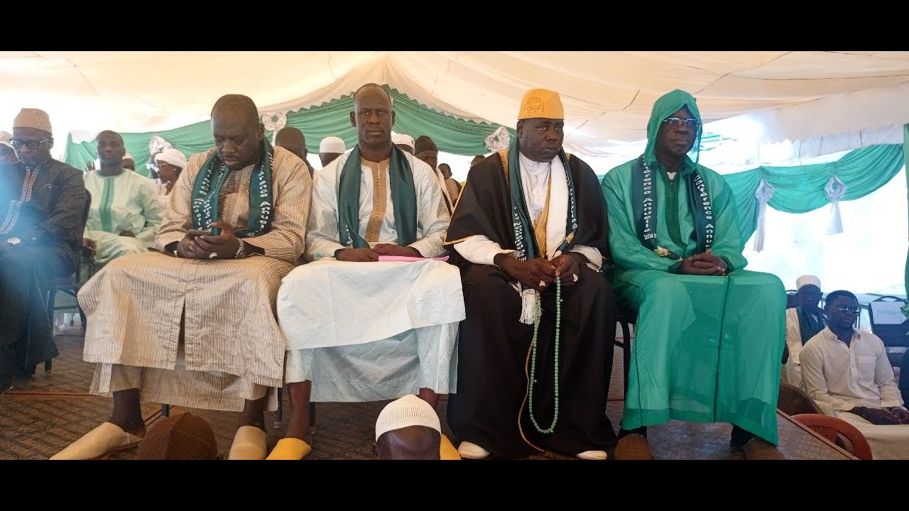 CÉRÉMONIE OFFICIELLEGRANDES CONFÉRENCES RELIGIEUSE: ASSOCIATION YAYOU MOUKHAMEDYI PARRAIN MAMADOU S