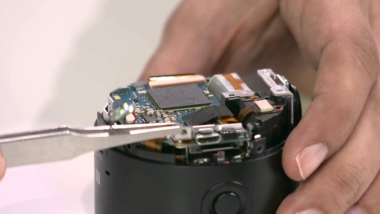 QX100 Lens Style Camera Gets A Teardown Just In Time For Shipping