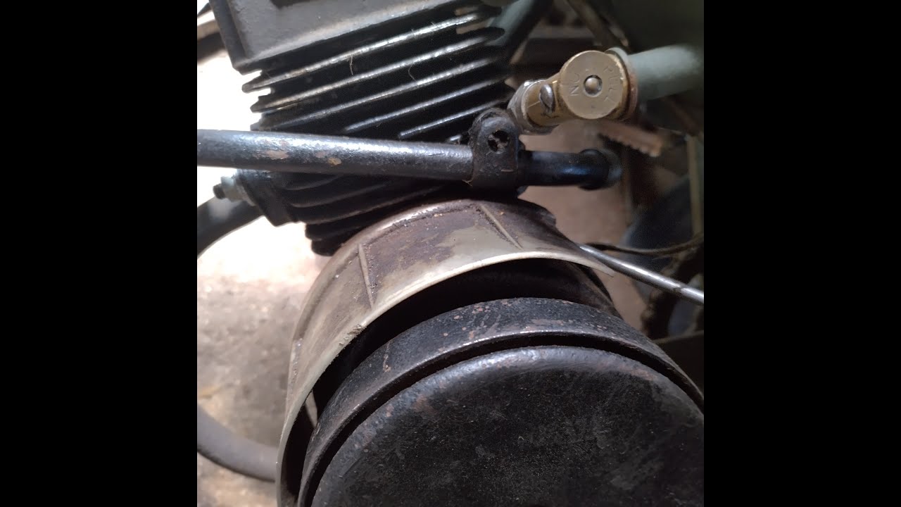 mobylette x1 clutch taking off /showing how it work