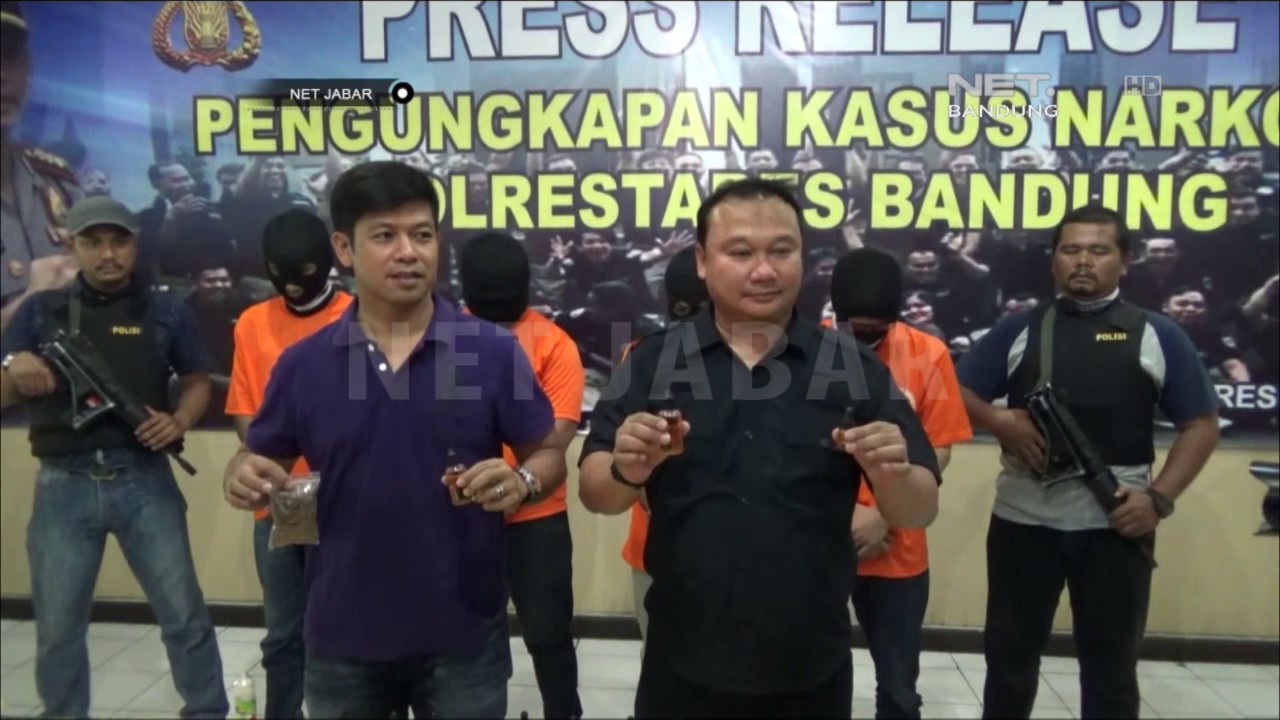 NET JABAR - POLISI TANGKAP 4 PENGEDAR NARKOBA JENIS CAIR DALAM LIQUID ROKOK ELEKTRIK