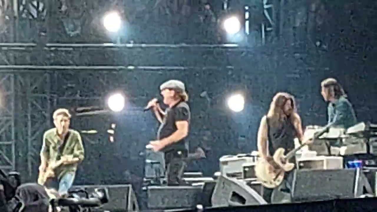 Taylor Hawkins Tribute - Back in Black