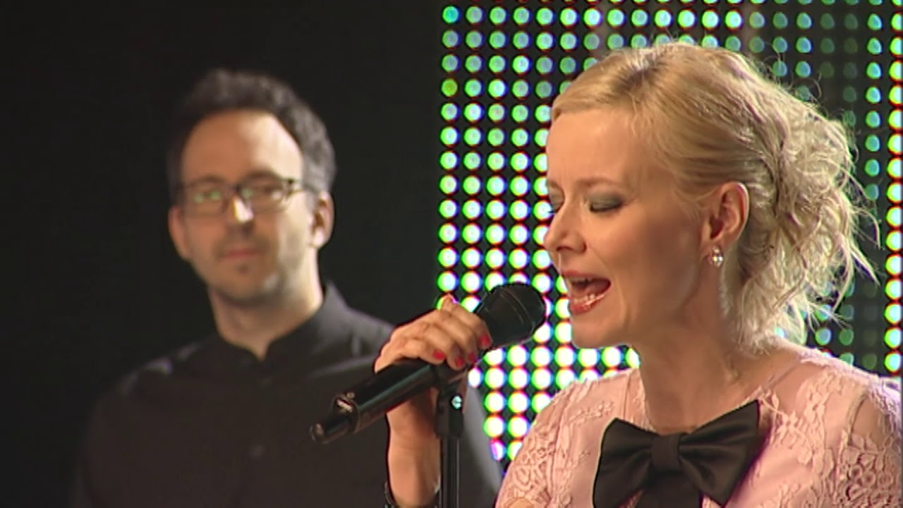 SzerencseSzombat - Unique - Egy lépéssel a Föld felett