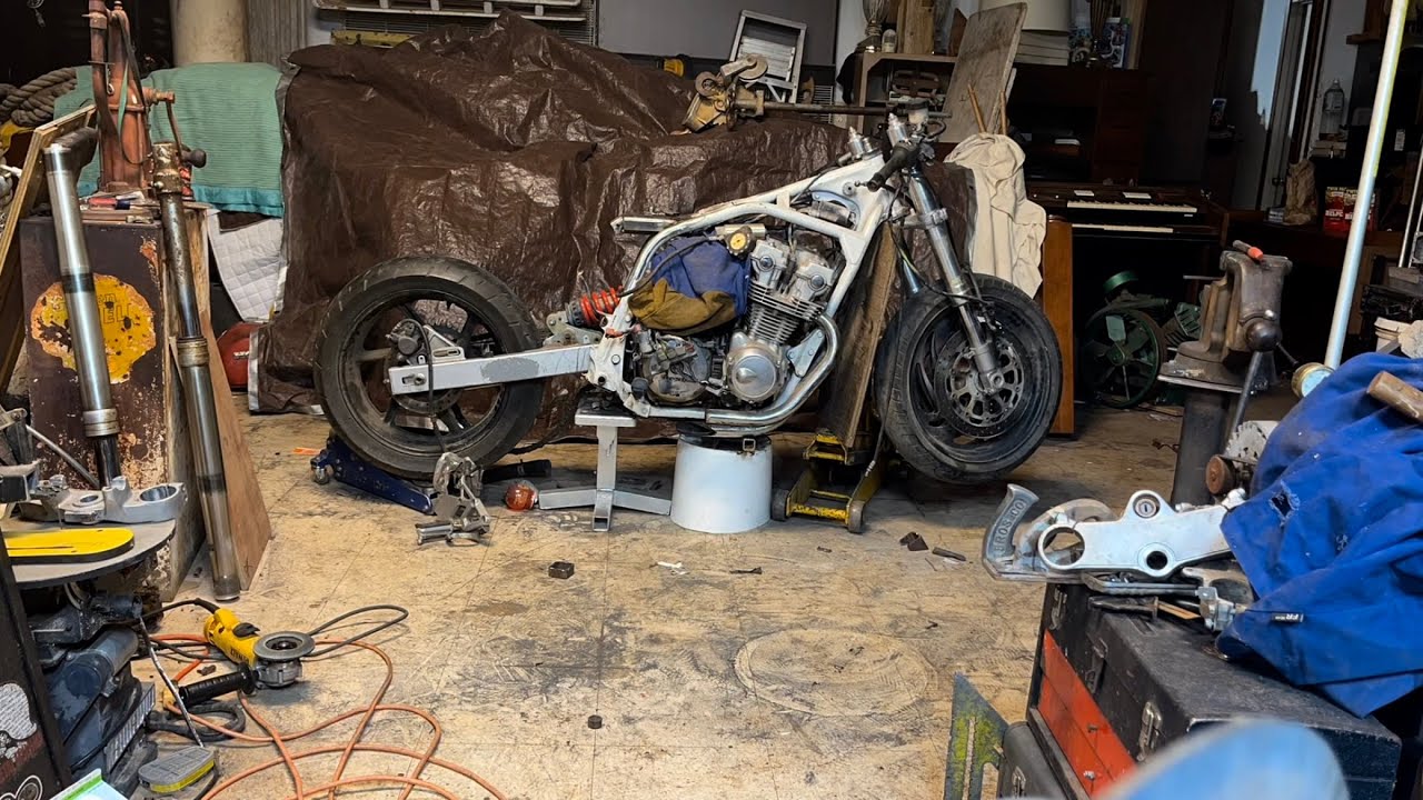 CB 750 F monoshock conversion An idiots impersonation of a motorcycle fabricator￼￼