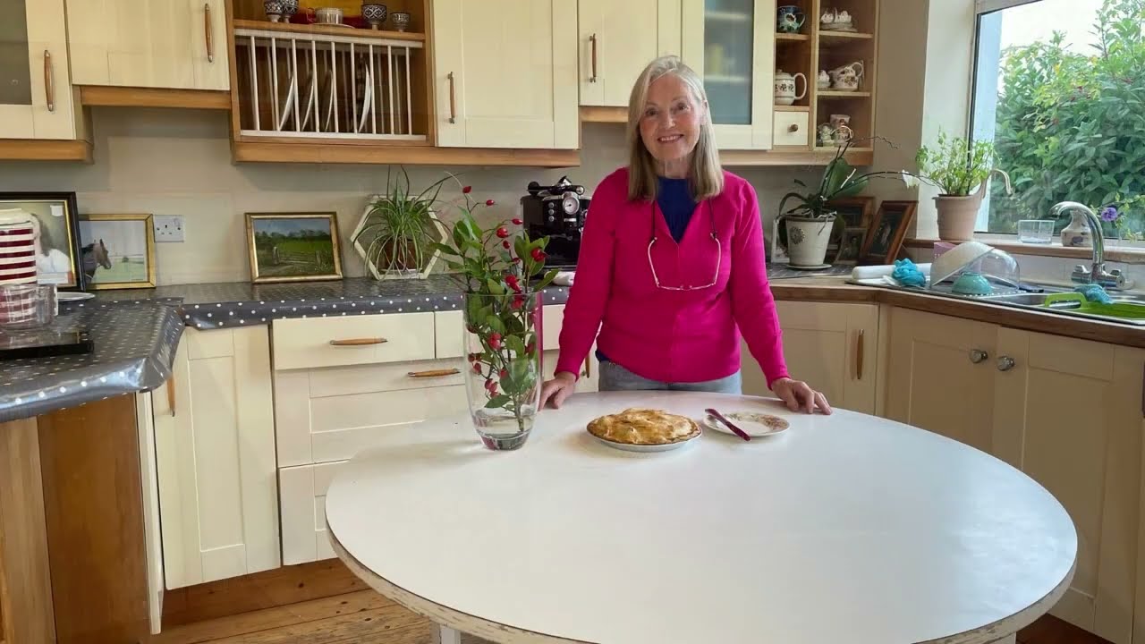 How to make your Grandma's Delicious Apple Tart☘️