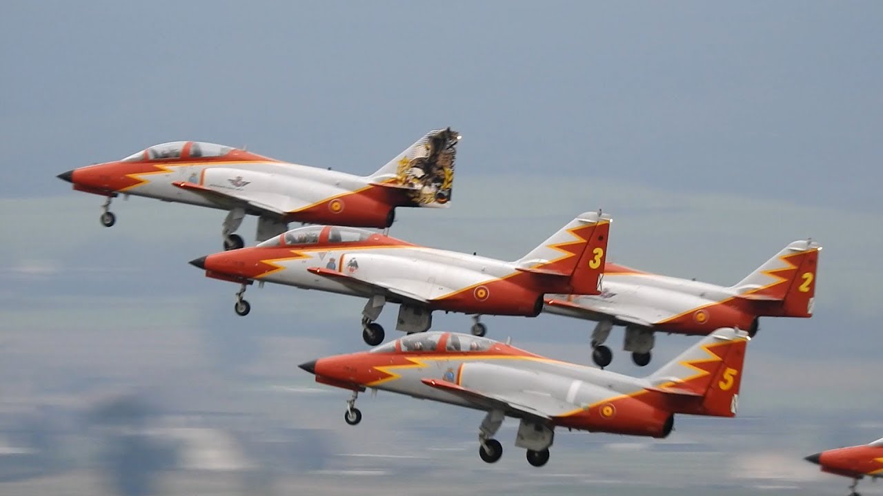 Patrulla Águila full display | AirPower 2019 | Casa C 101 Aviojet Spanish aerobatic team