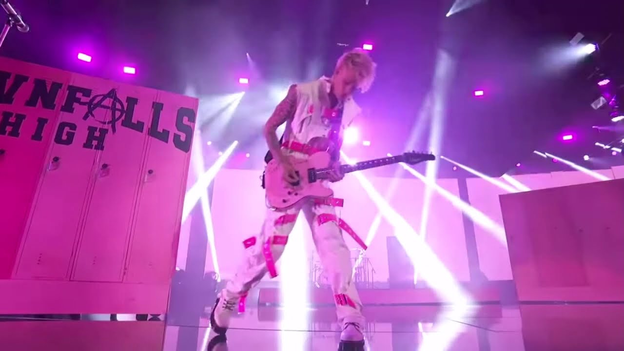Machine Gun Kelly Guitar Solo Live With Added Harmonics