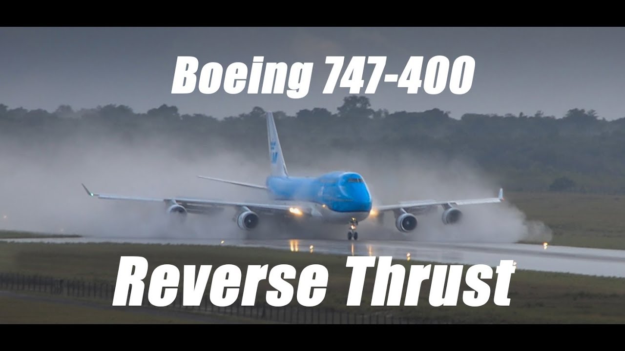 KLM713 Reverse Thrust with a huge waterspray