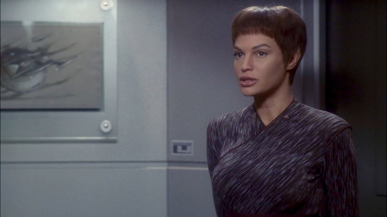 T'pol and Archer discuss dangers of warp tech