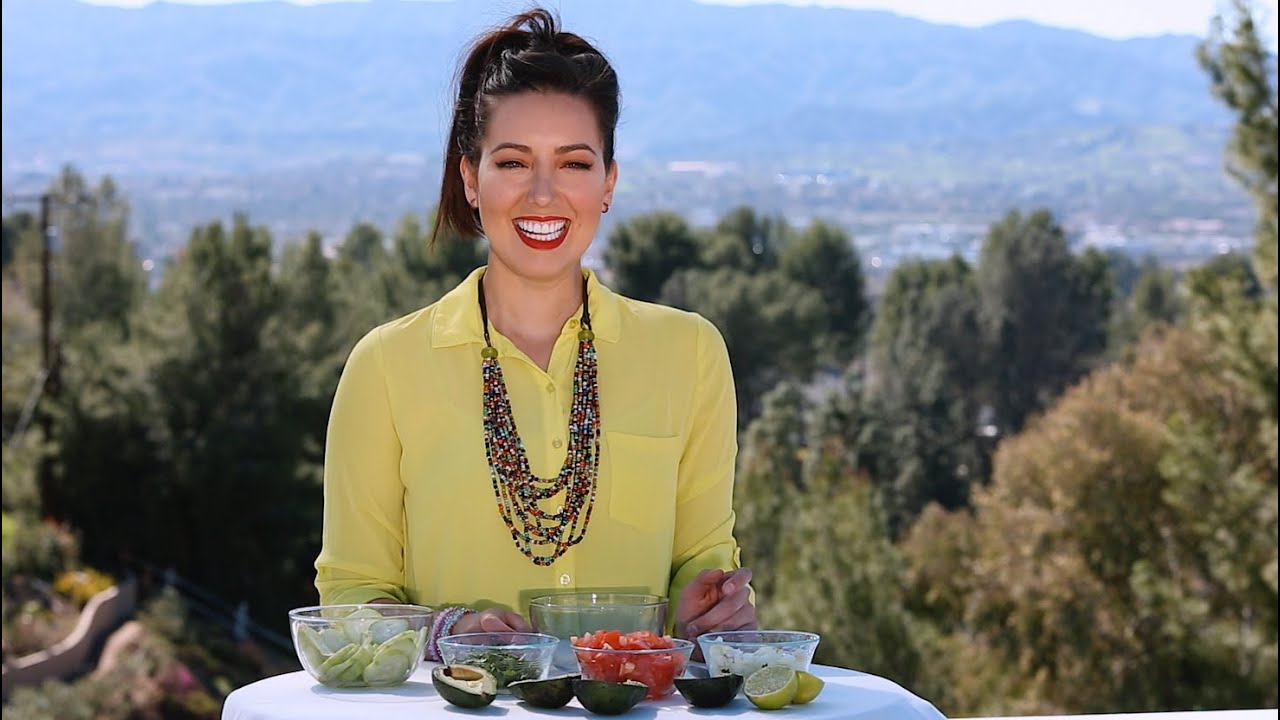 Chunky Guacamole Recipe, Sitara Raw Beauty  Episode 20