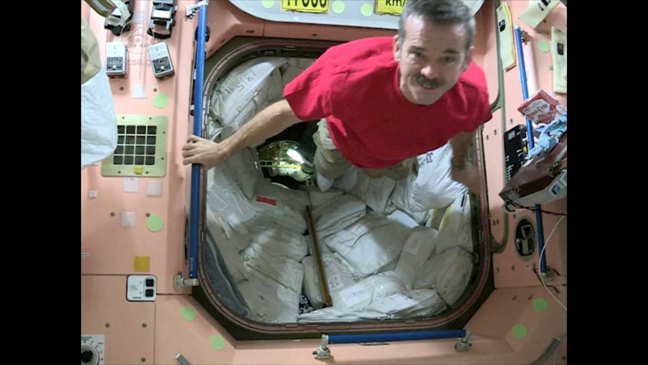 L'ASC présente : Le « Hadfield Shake » -- l'exercice à bord de l'ISS