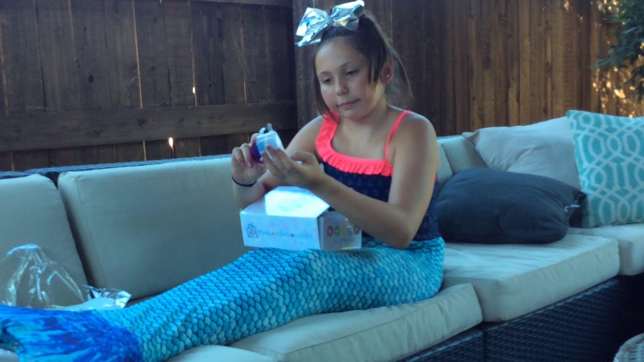 Emerson's Mermaid Boodle Box unboxing!