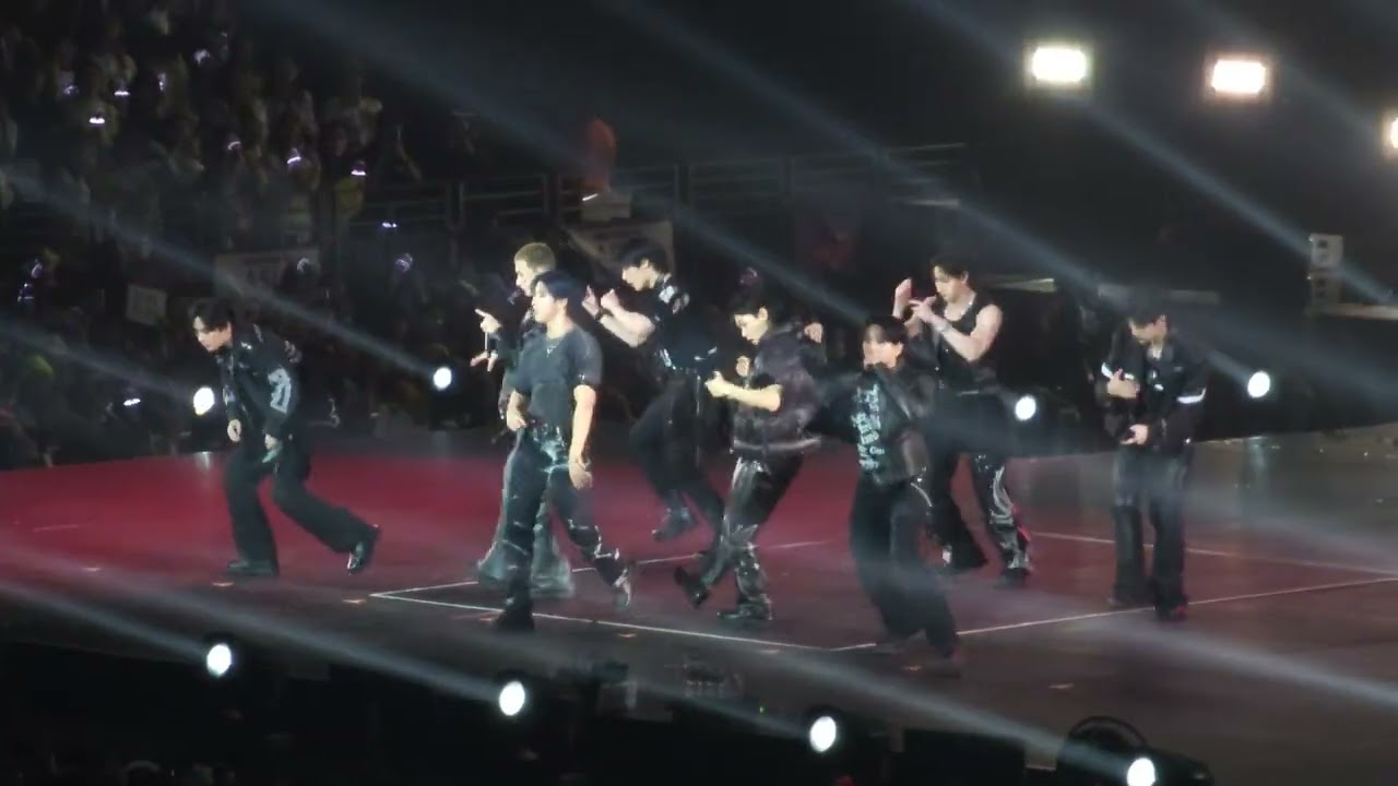[4K] GET LIT+ITEM+DOMINO+God's Menu+S-Class(VMA ver.) - Stray Kids [dominATE Hong Kong D1] 250118