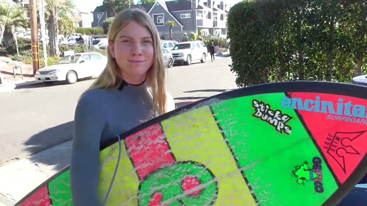 A few waves with sister @summerwettstein and Gecko Hawaii!