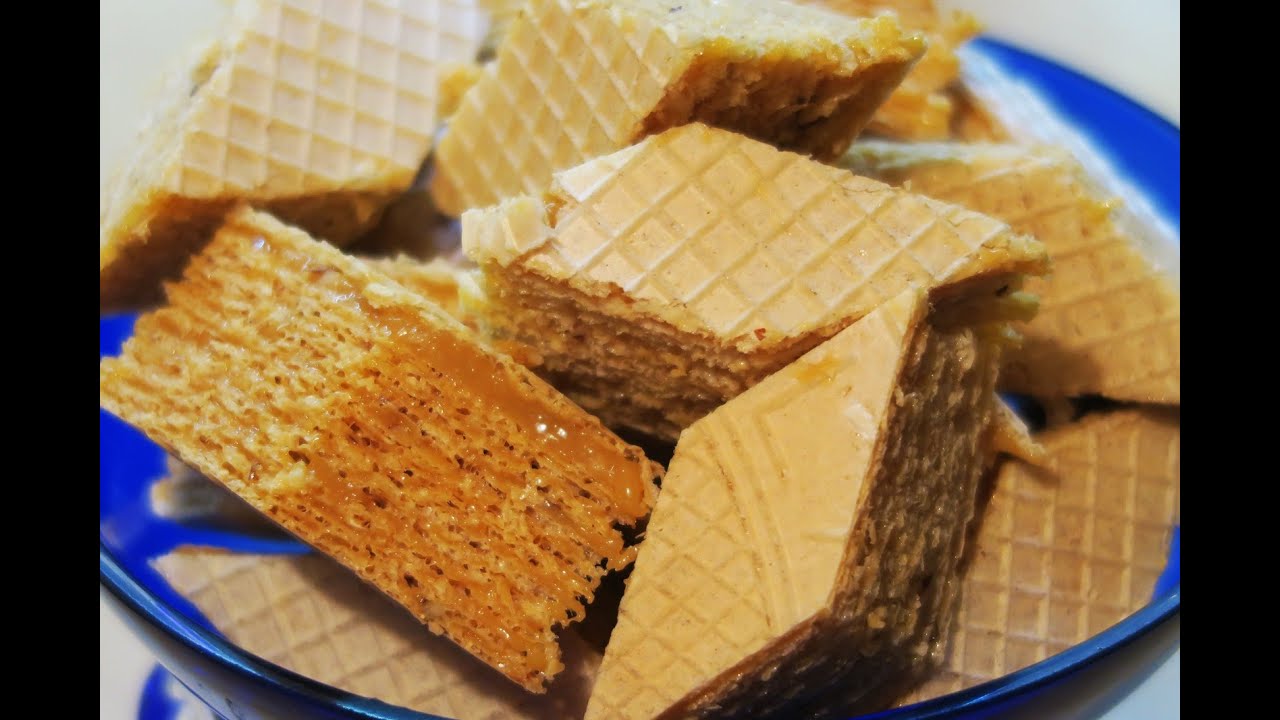 Vafliai su karamelės ir riešutų pertepimu