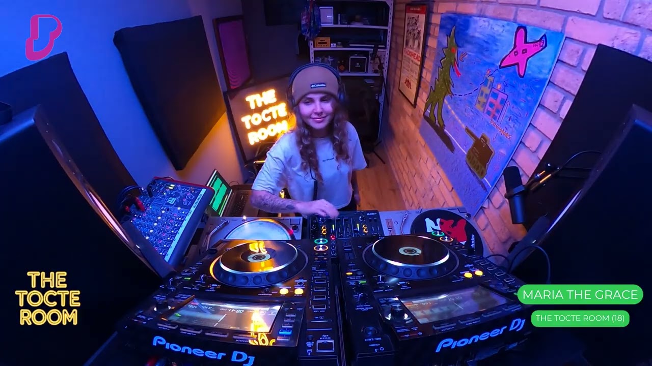 MARIA THE GRACE - The Tocte Room (18)