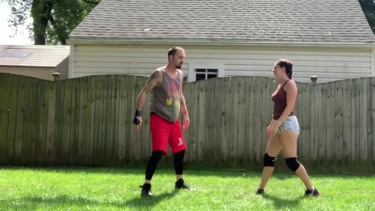 Тренировка Outliers Backyard Wrestling в сентябре 2019 г.