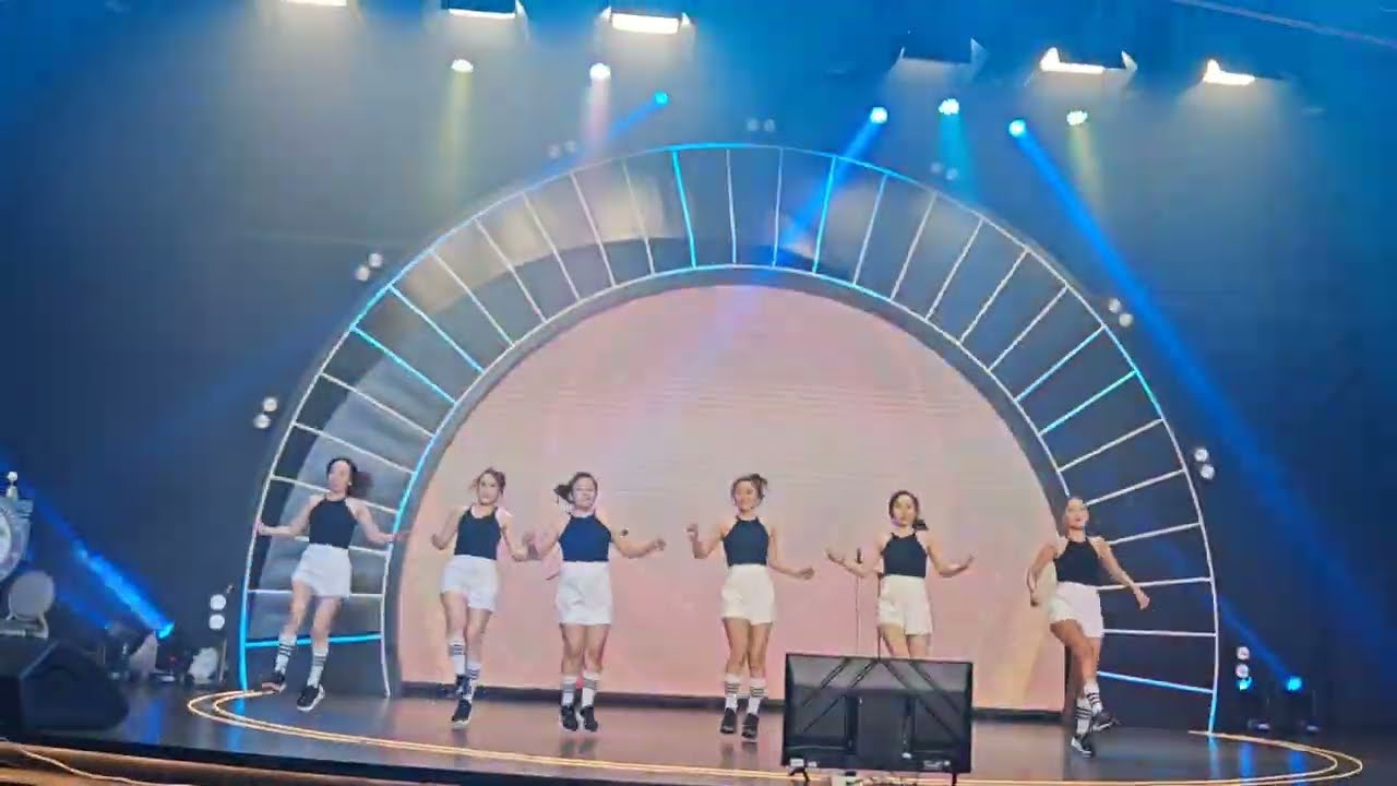 Jump (FitzZone Fitness Studio～舞蹈~May Tan老师）