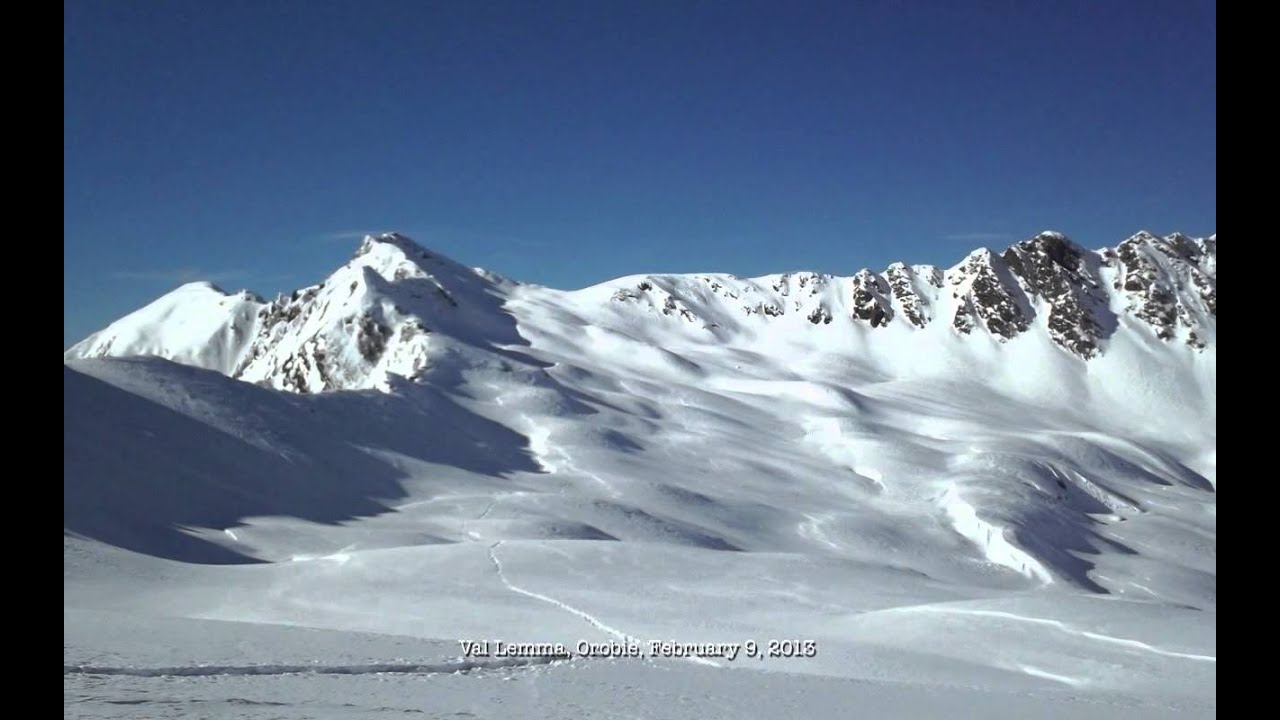 Endless snowkite on the Alps
