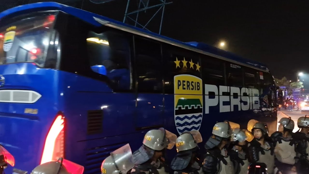 BUS PERSIB KELUAR STADION GBLA SETELAH LAGA LAWAN RANCHABURI ACL TWO