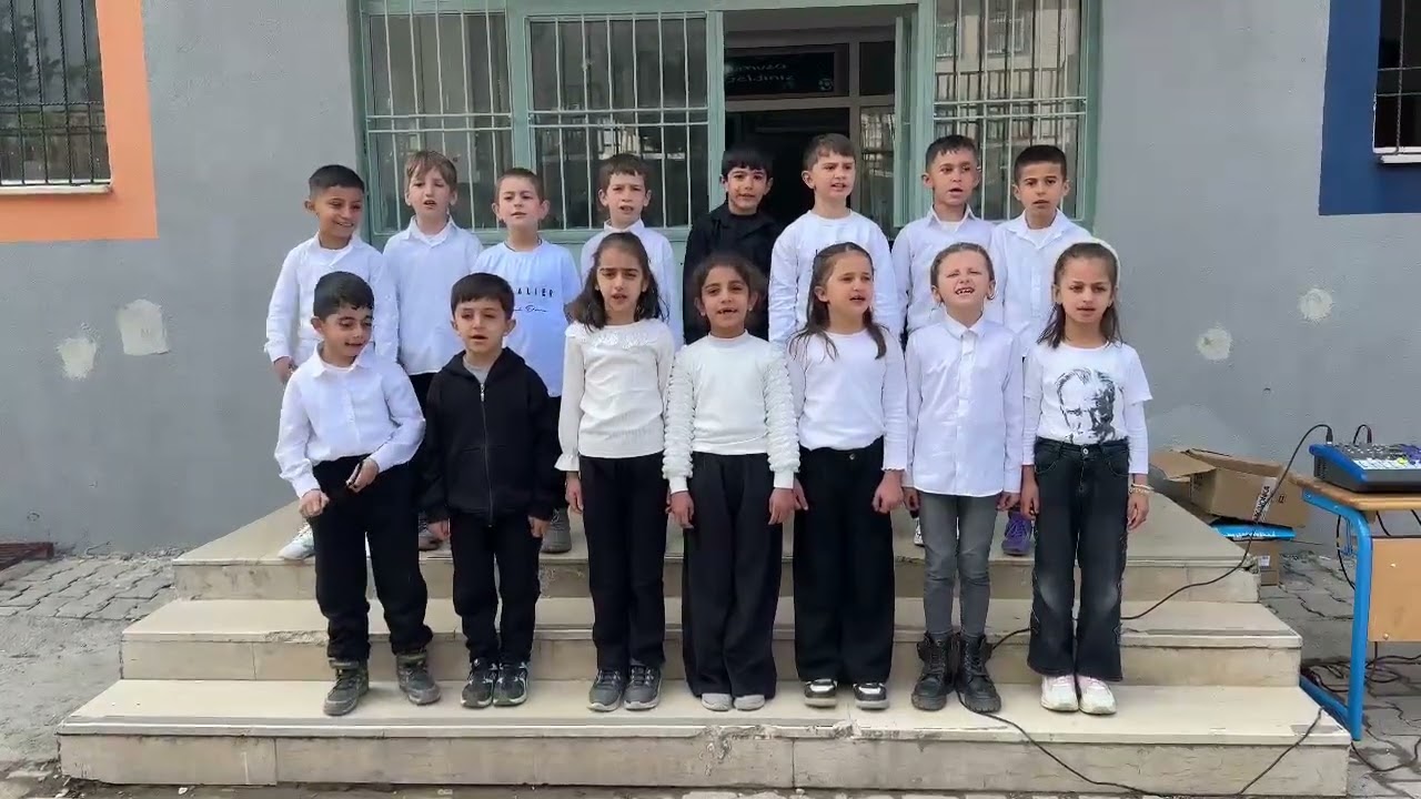 2-A Sınıfı 12 Mart Şarkısı