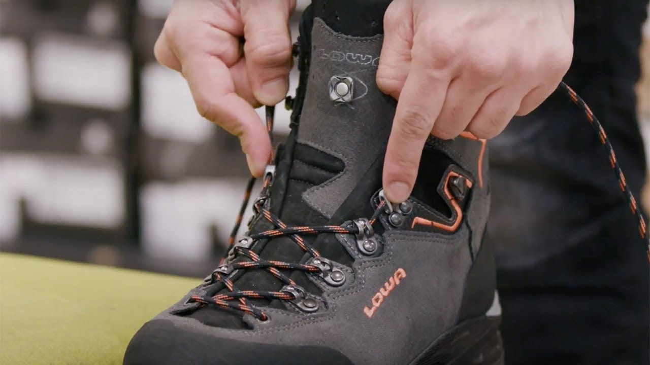 Wanderschuhe richtig schn&uuml;ren. So halten die Schuhe beim wandern