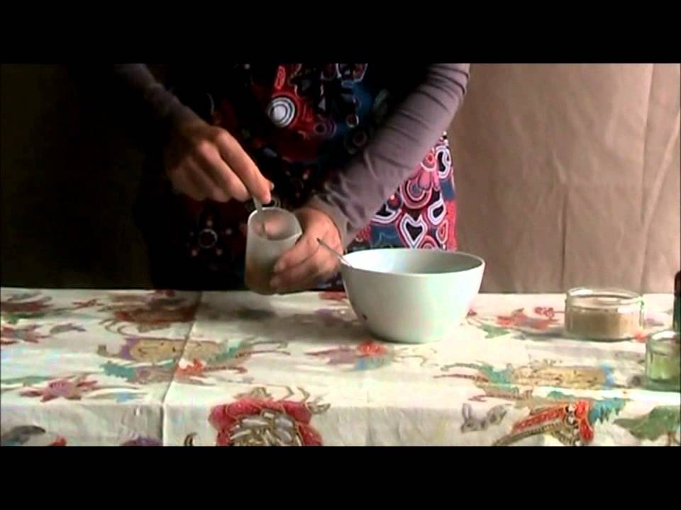 Divine Henna how to make henna paste.wmv