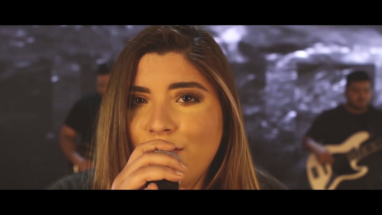 Liz Magallan - EN EL RIO  - (Jesus Culture - In The River Cover en español)