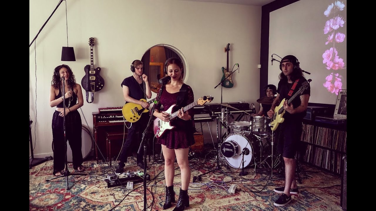 Wonderpark Sessions Ep. 3: Kira Metcalf COVERS Son Et Lumiere/Inertiatic ESP by The Mars Volta