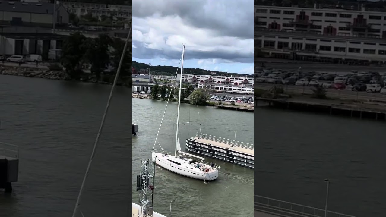 Hisingsbron (the Hisingen Bridge) #Sweden