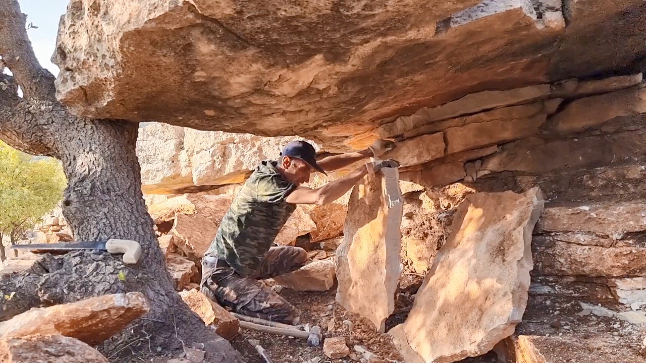 Daunting Stone Survival Shelter (Experience the Peak of Stress)/#camping #survival #bushcraft