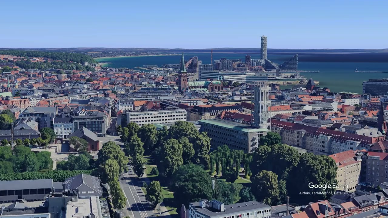 &Aring;rhus R&aring;dhus. Lavet med GOOGLE Earth