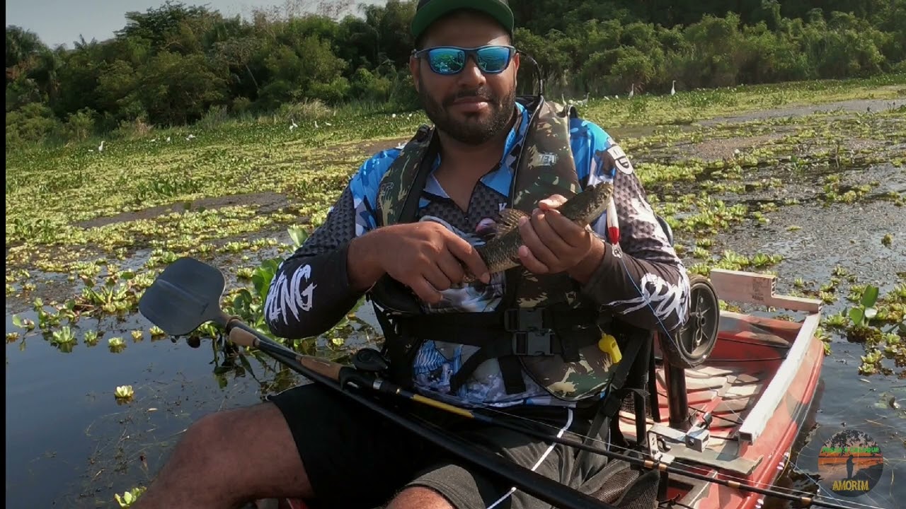 PESCANDO  DE CAIAQUE PELA PRIMEIRA VEZ😂😂