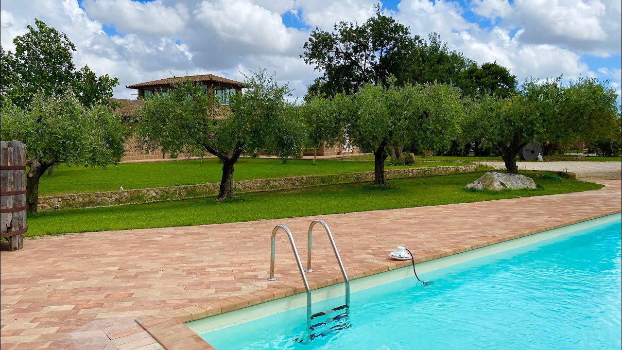 ⚠️RIBASSO DI PREZZO⚠️⬇️ meno € 89.000,00 Prestigiosa villa unifamiliare con dependance e piscina
