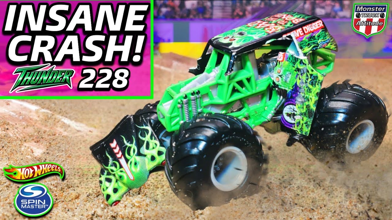 Diecast Monster Truck Racing | Thunder 228 |
