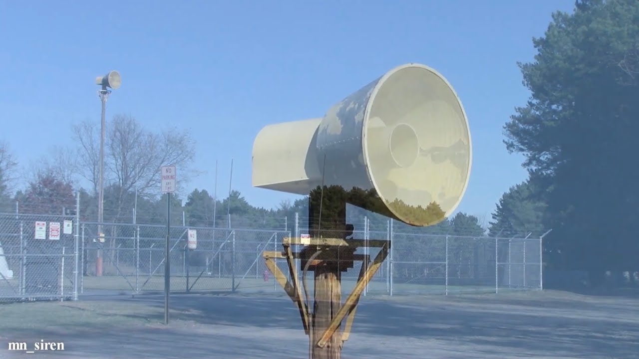 Federal Signal 500-AT Siren Test - Full Alert - Zimmerman, Minnesota