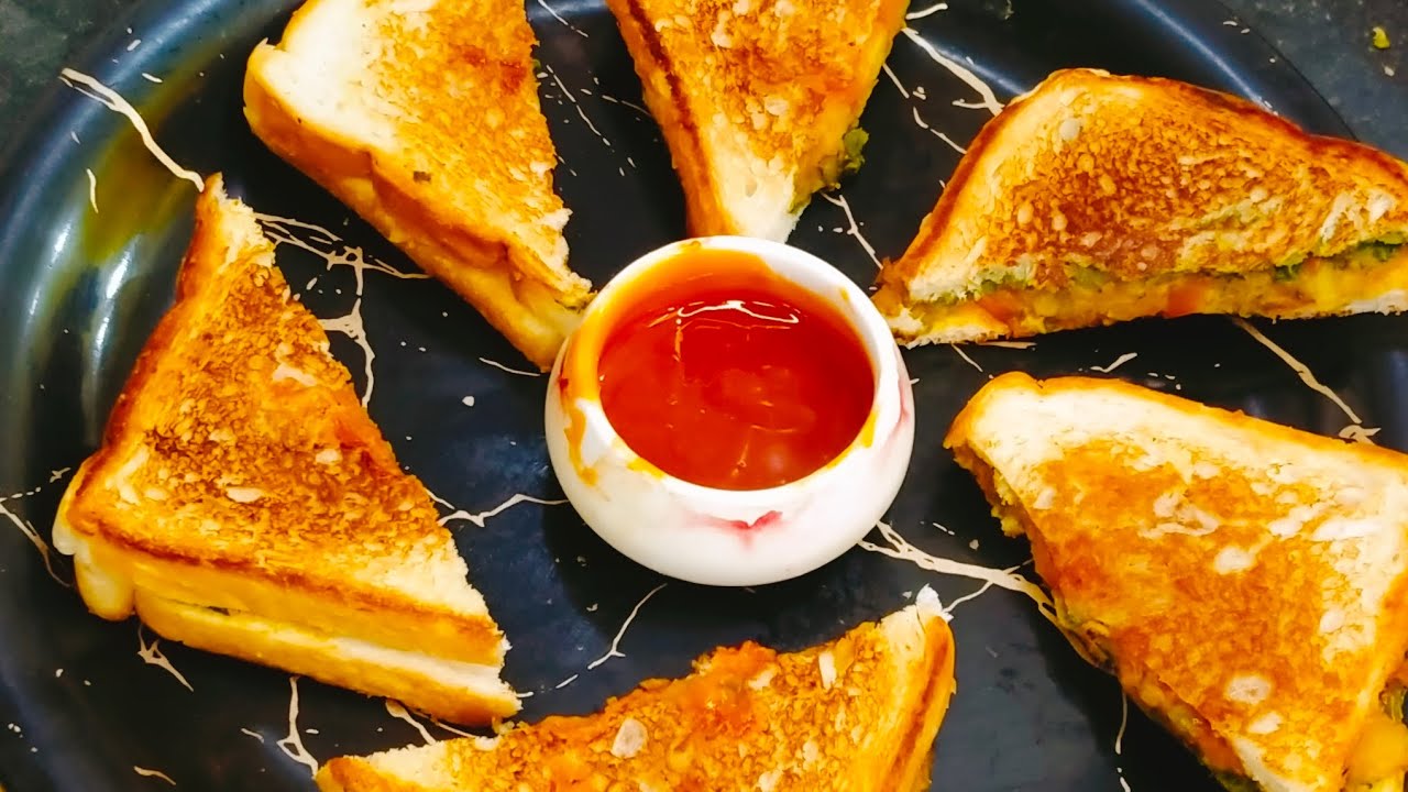 Bread sandwich recipe.জলখাবারে বা স্কুলের টিফিন বক্সে তৈরী করে দিন ব্রেড স্যান্ডউইচ।