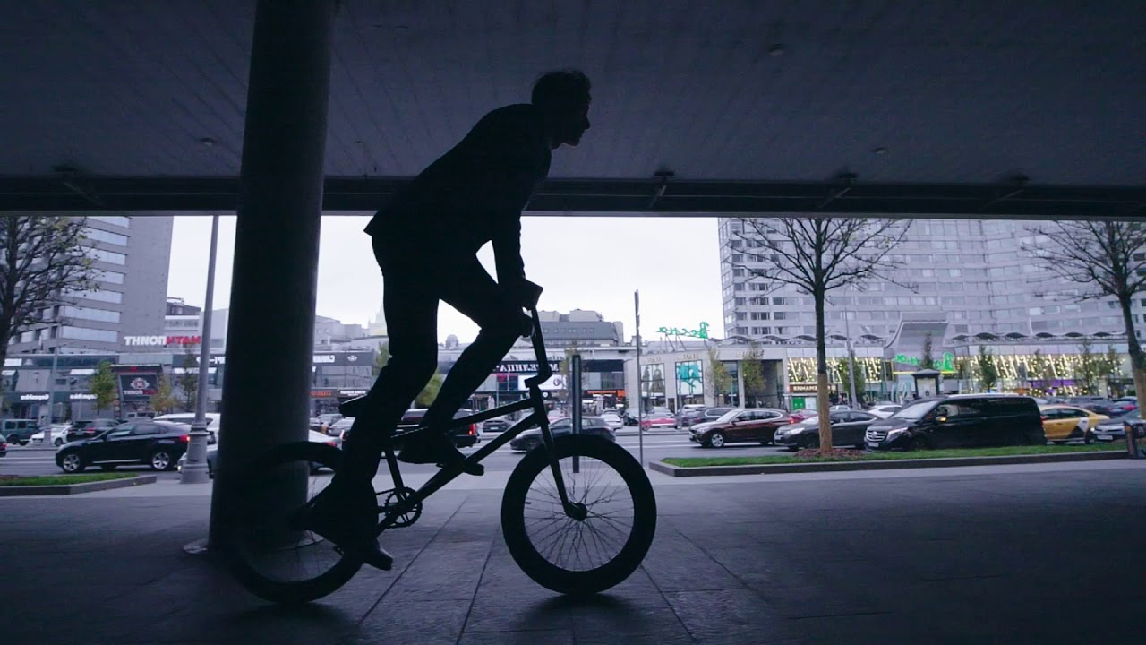 G-SHOCK | GM-5600: универсальный стиль