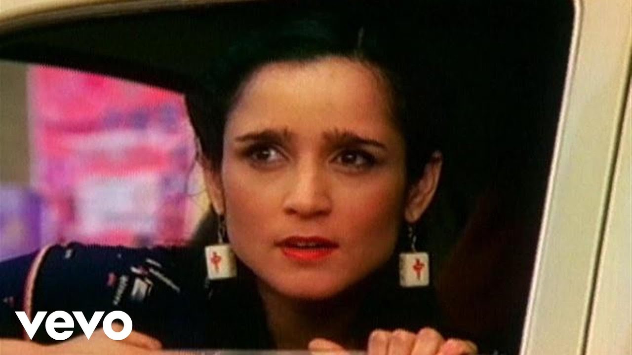 Julieta Venegas - Primer Dia (Video)