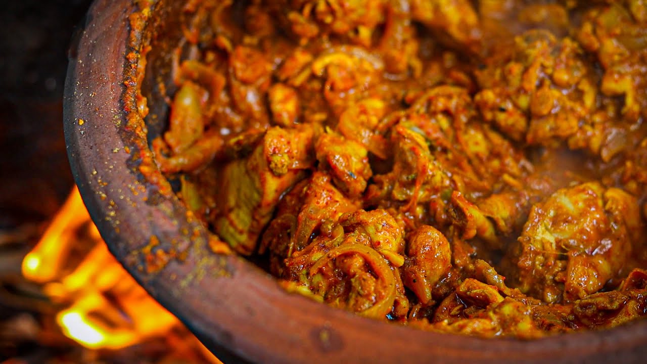 Chicken Curry | Simple & Easy Chicken Curry | Clay Pot Cooking | Outdoor Cooking | Uchil's Kitchen