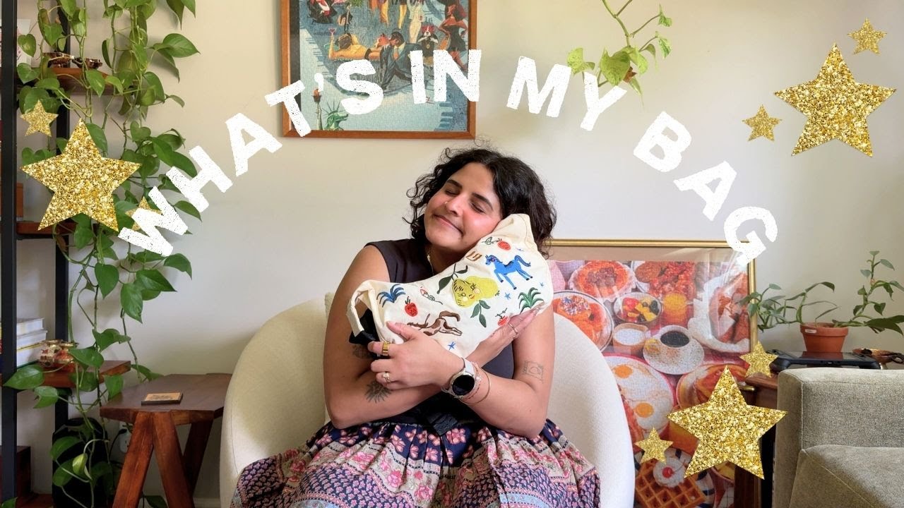 showing you what’s in my bag like we’re on facetime!!! everyday essentials 👜🐎📚🍐 baggu edition