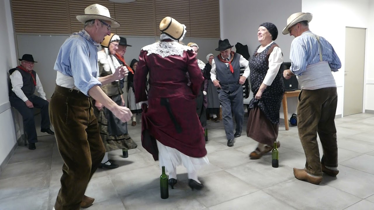 Le groupe  folklorique de St Privat