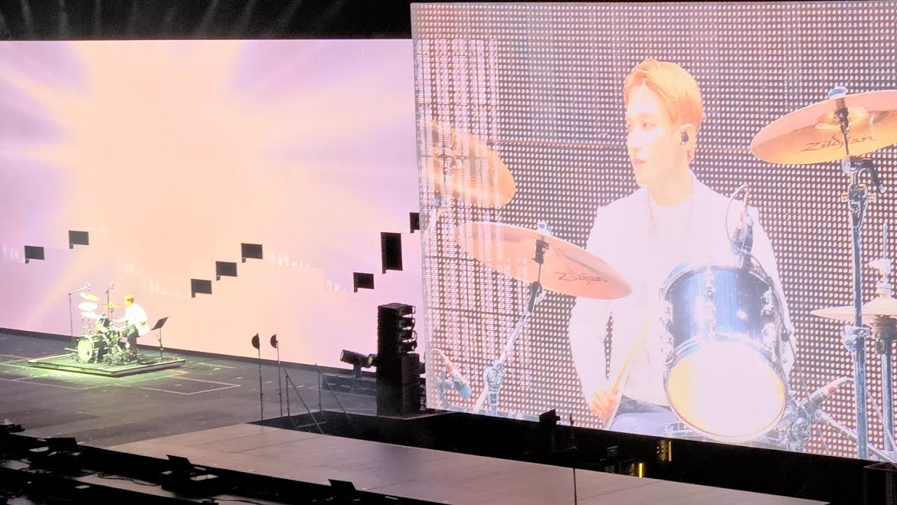 Seventeen New_ Tour in LA Day 1 Part 26 Rock With You