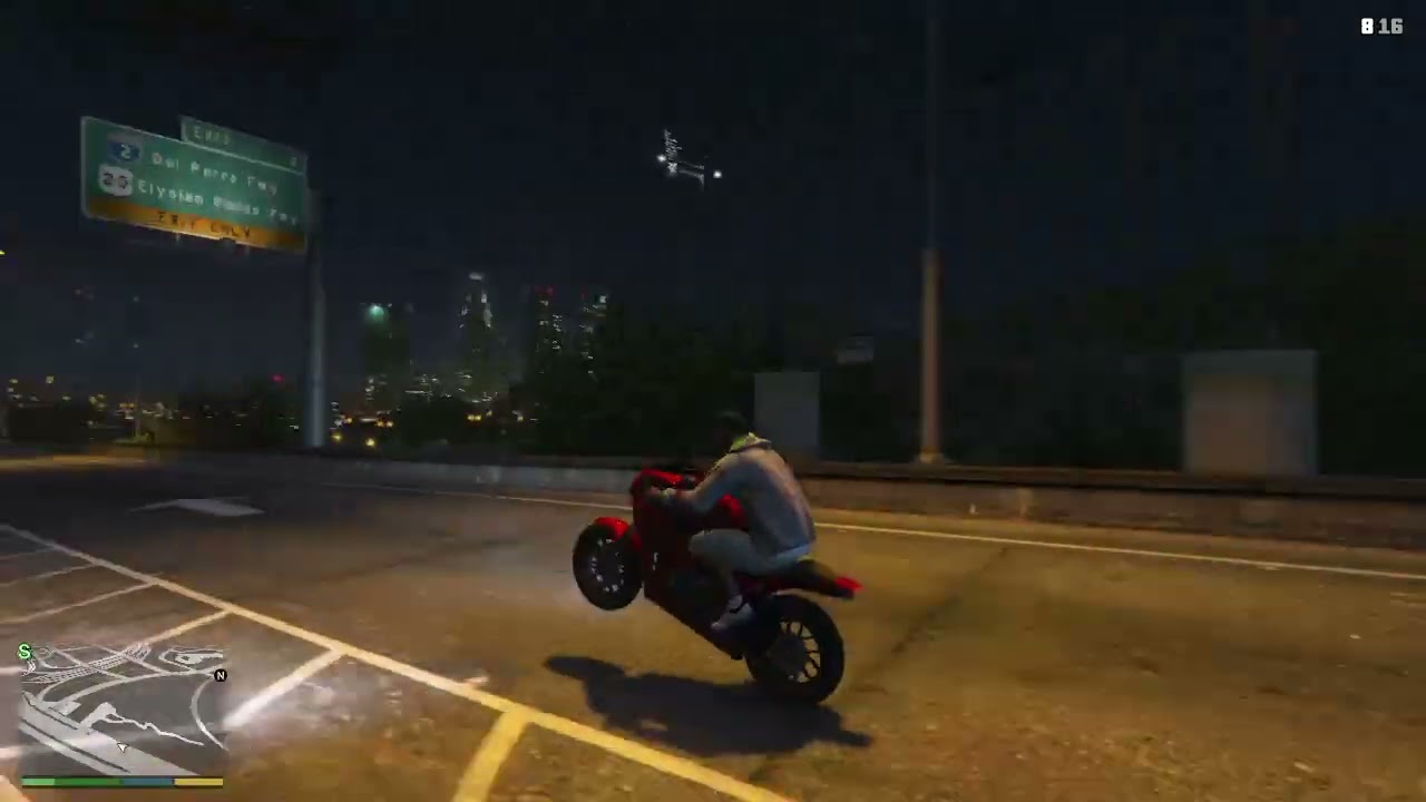 Grand Theft Auto V играю и нахожу места легендарние