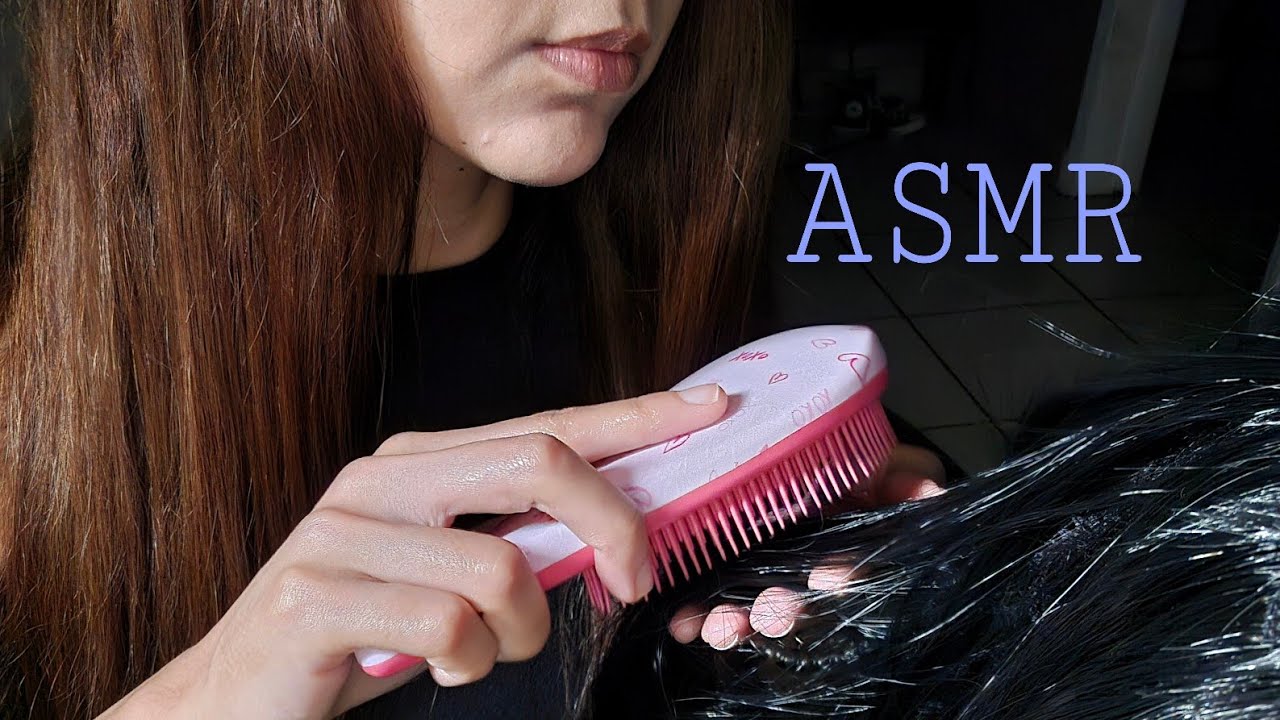 [ASMR] CEPILLO Y PLANCHO TU CABELLO (Whispers , Roleplay, tapping)