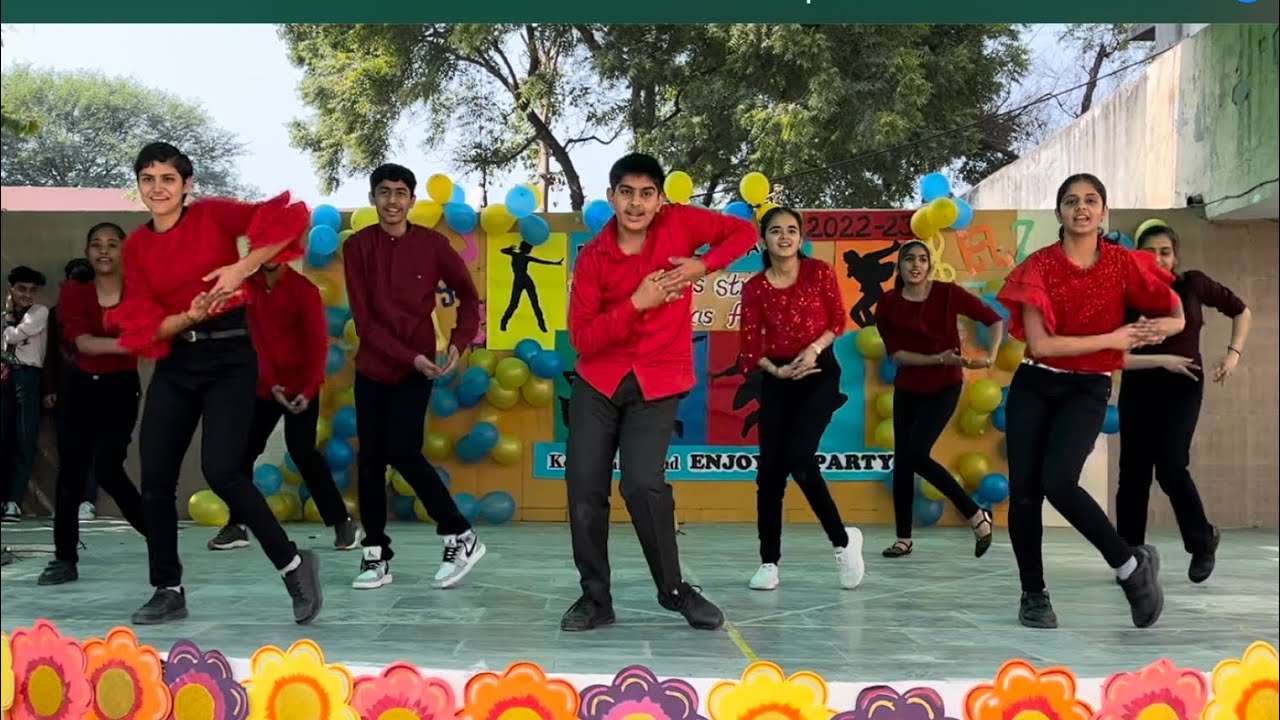 Farewell Dance Performance | Papa kehte hain bada naam karega | Apna har Din Aisa jiyo | #ceremony