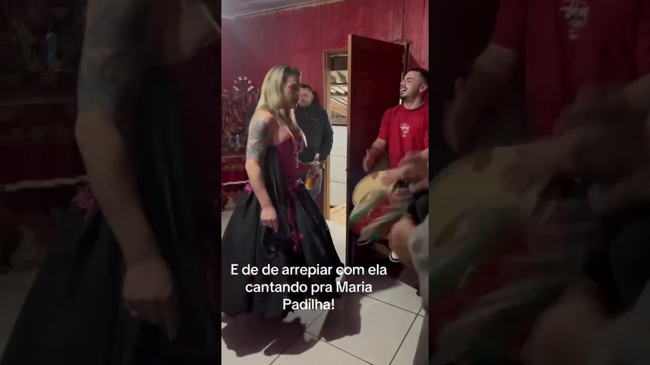 Madame cantando pra Maria Padilha