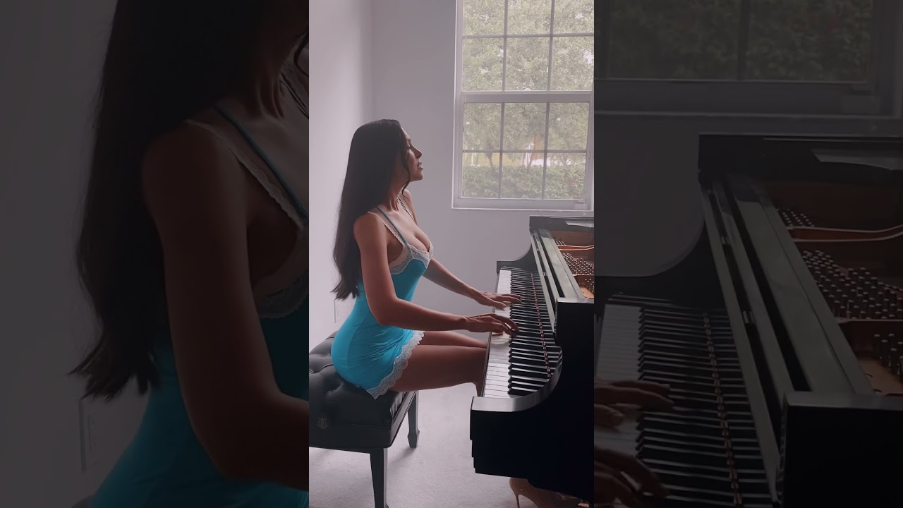 Lola Astanova - Nocturne in B flat minor Op. 9 No. 1